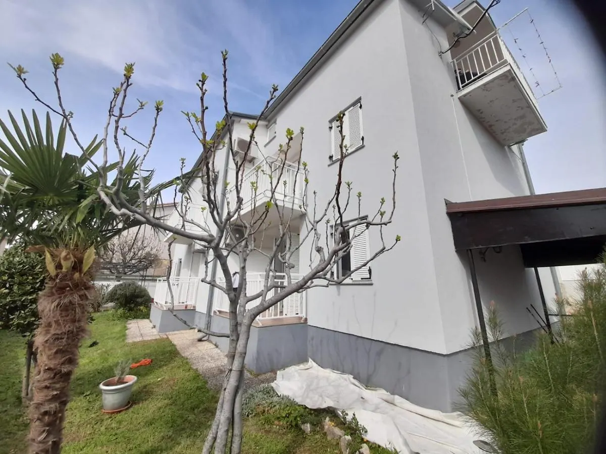 Apartments Fejer Njivice Kroatien