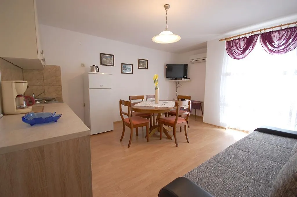 Apartments Fejer Njivice