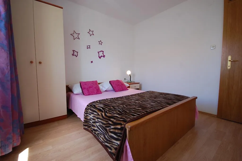 Apartments Fejer Njivice 0*,